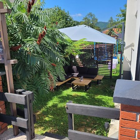 House Smolcic Lägenhet Otočac Exteriör bild